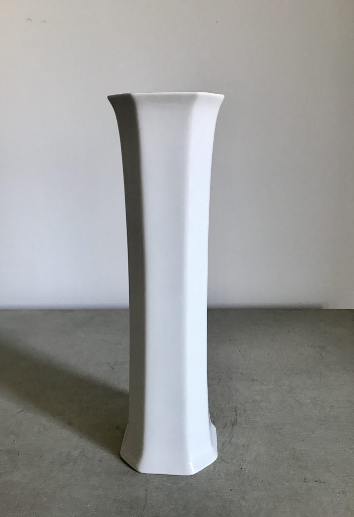 Porcelanowy wazon, proj. Hansa Theo Baumann, Arzberg, A-570