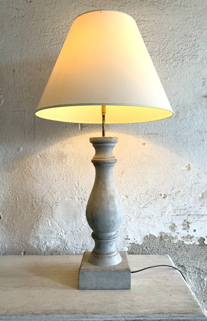 Drewniana lampa stołowa A-977