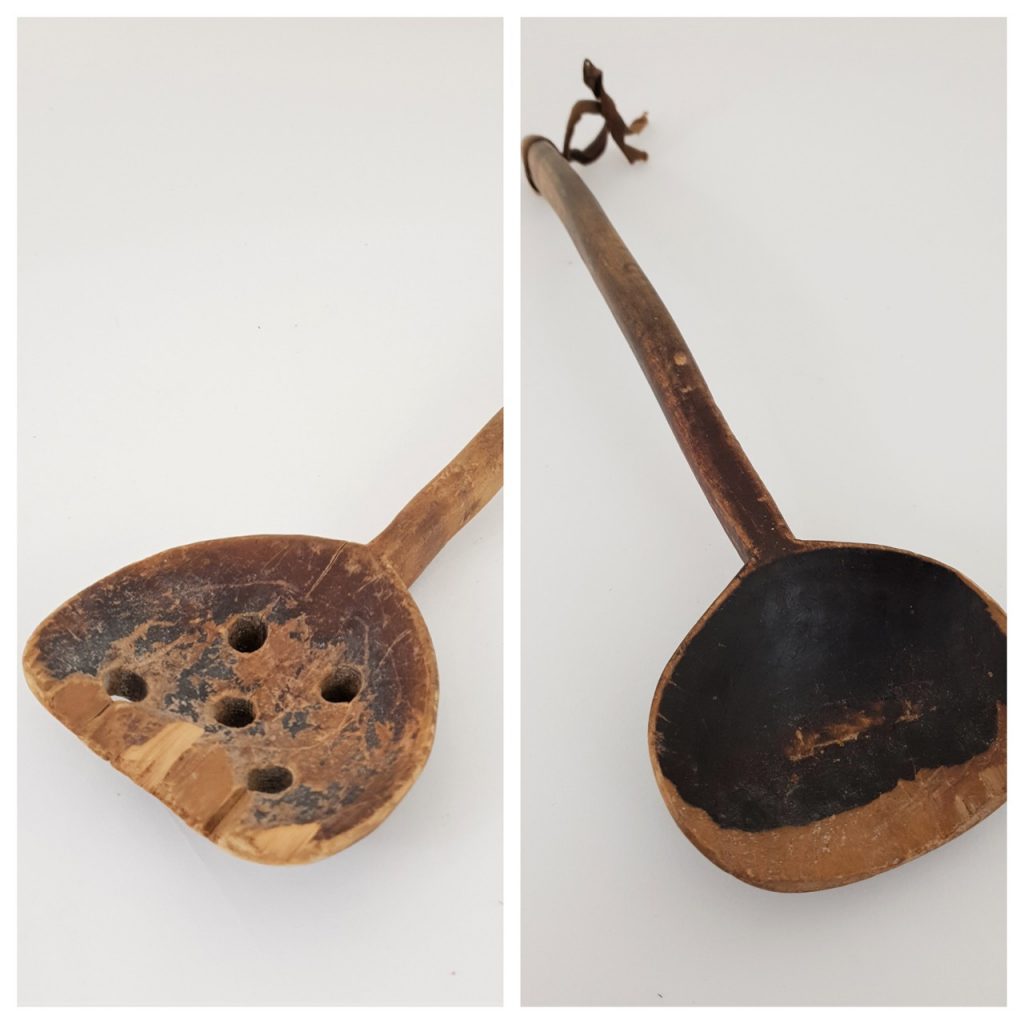 Wooden, antique pair of spoons D-00219