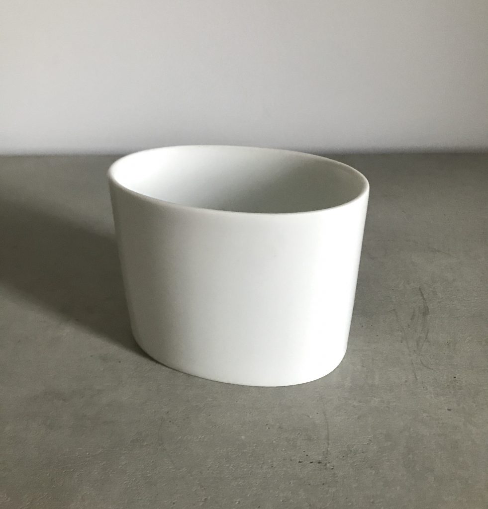 Porcelain bowl by Björn Wiinbland, Rosenthal, A-507